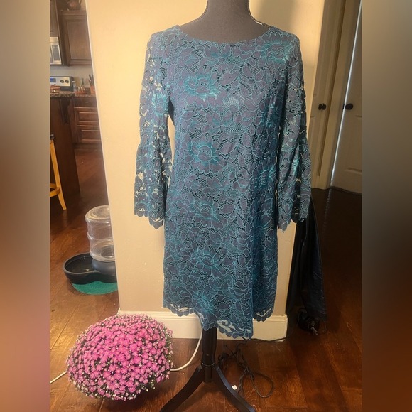 Jessica Howard Teal Lace Dress Bell Sleeve Cocktail Party Petite 10P - Picture 1 of 6